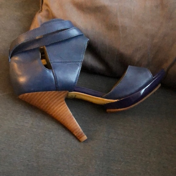 Ladies shoes - Picture 3 of 3